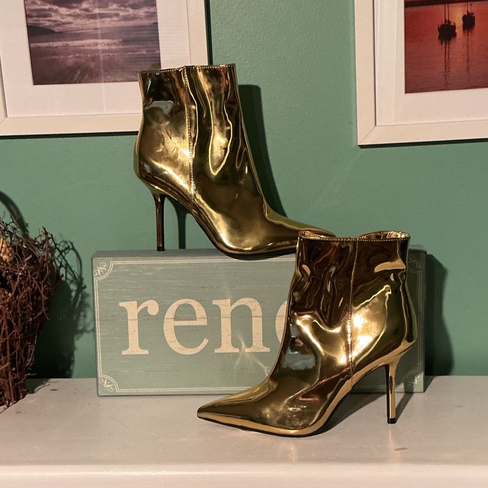I.N.C. International Concepts Women's Holand Gold Pointed-Toe Booties